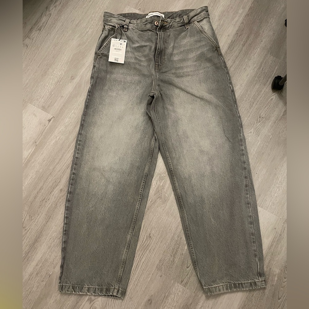 Bershka Baggy Grey Jeans (32)